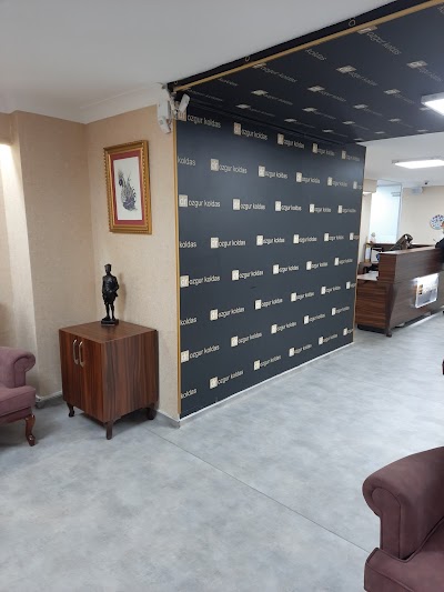 OTURNALI SAÇ EKİMİ klinik görünümü