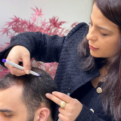 Saç Nakil Merkezi - Saç Ekim Uzmanı Zeynep Günel klinik görünümü