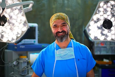 Aziz Aksöz - Hair Transplant Turkey,Hair Transplant İstanbul klinik görünümü