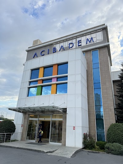 Acıbadem Saç Ekimi - Acibadem Hair Transplant klinik görünümü