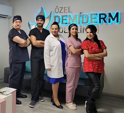 Özel Demiderm Saç Ekimi klinik görünümü