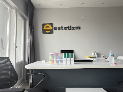 Akademika Saç Ekimi klinik görünümü